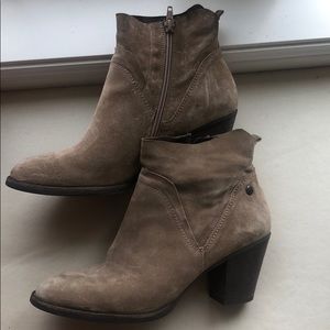 Paul Green suede bootie